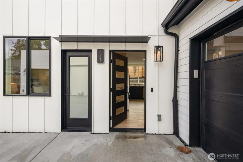 Property photo for 8126 17th Avenue Sw #b, Seattle photo 2