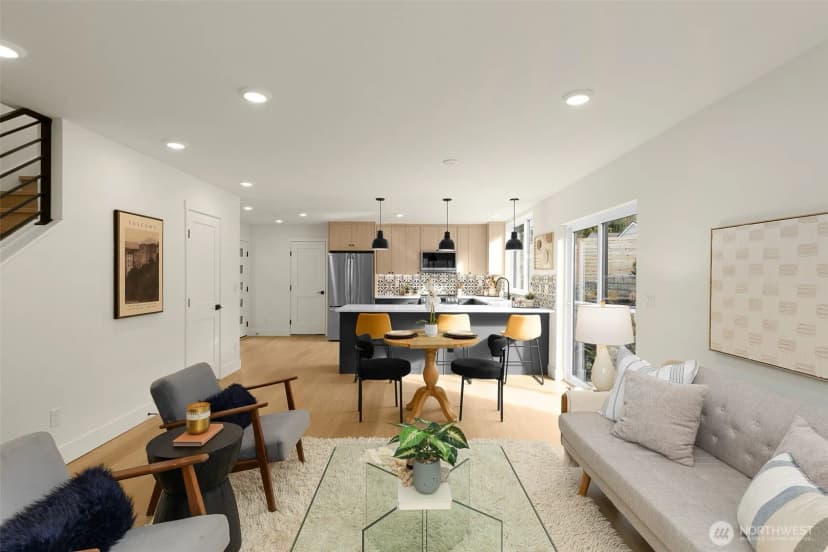 Property photo for 8126 17th Avenue Sw #b, Seattle photo 4