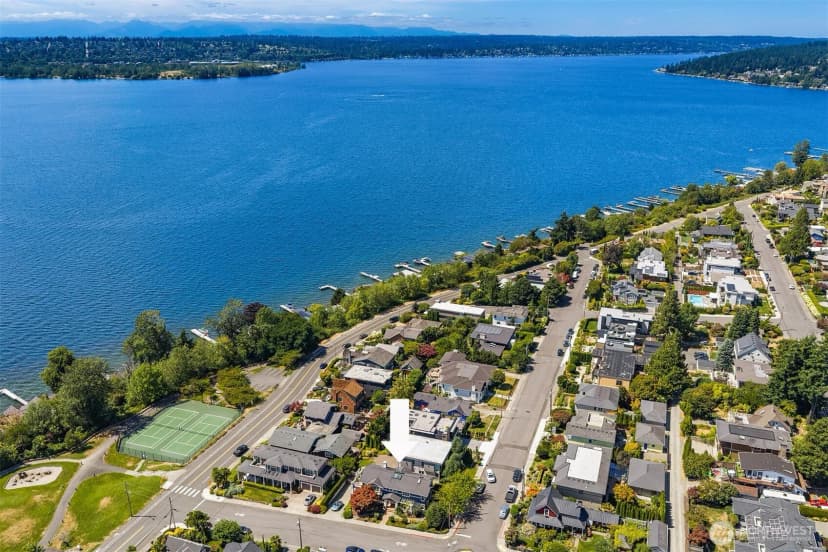 Property photo for 421 2nd Street W, Kirkland photo 40