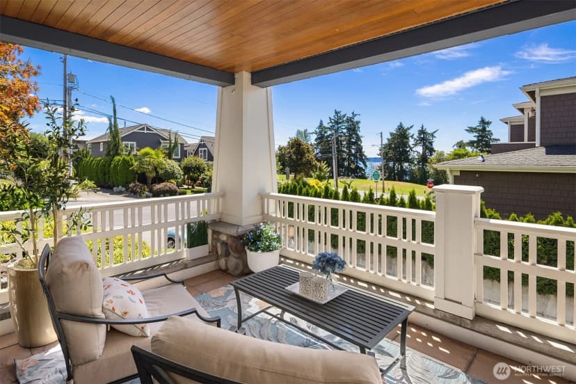 Property photo for 421 2nd Street W, Kirkland photo 25
