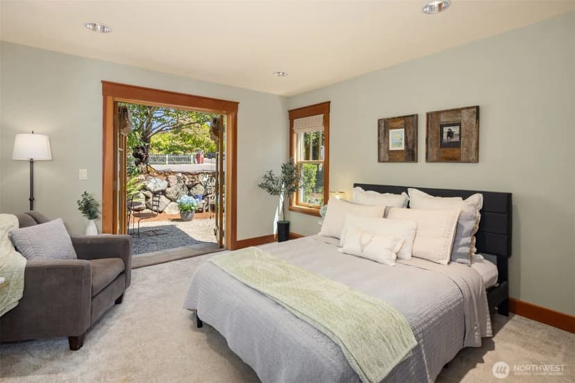 Property photo for 421 2nd Street W, Kirkland photo 30