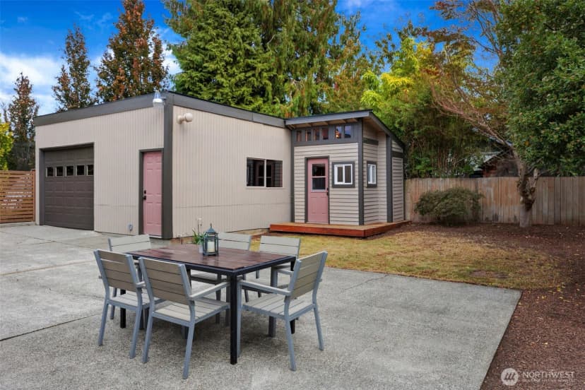 Property photo for 8046 11th Avenue Nw, Seattle photo 27