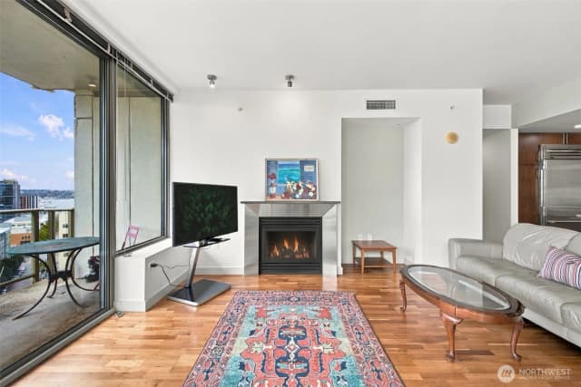 Property photo for 910 Lenora Street #s1210, Seattle photo 4