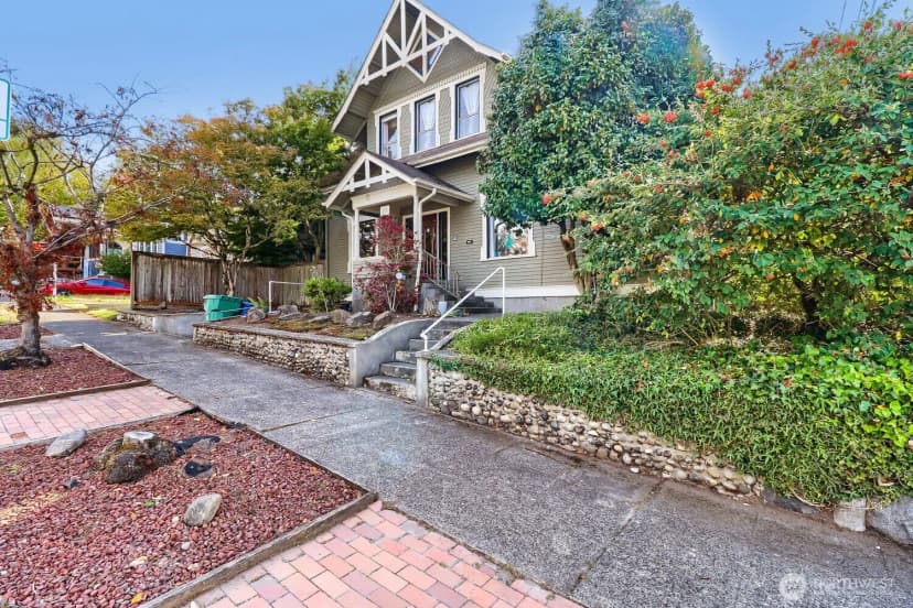 Property photo for 803 Ne 72nd Street, Seattle