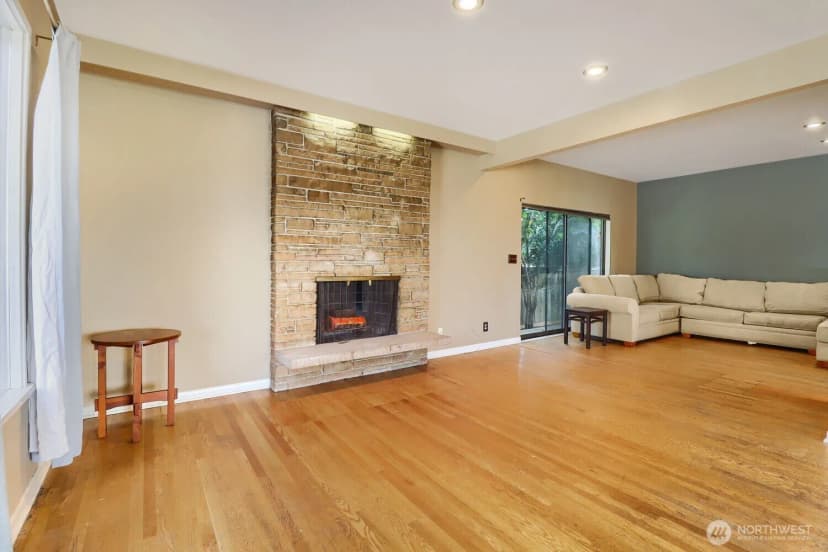 Property photo for 803 Ne 72nd Street, Seattle photo 5