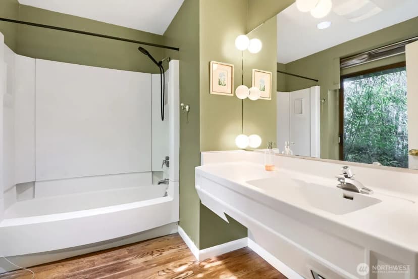 Property photo for 803 Ne 72nd Street, Seattle photo 20