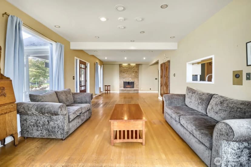 Property photo for 803 Ne 72nd Street, Seattle photo 11