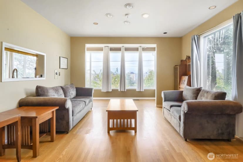 Property photo for 803 Ne 72nd Street, Seattle photo 10