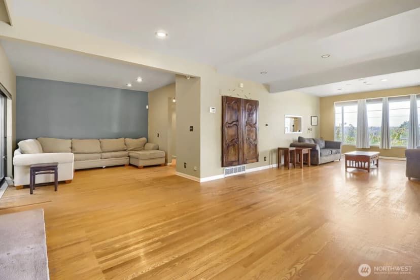 Property photo for 803 Ne 72nd Street, Seattle photo 8