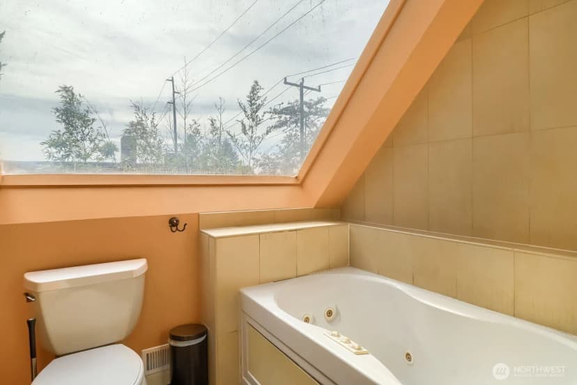 Property photo for 803 Ne 72nd Street, Seattle photo 24