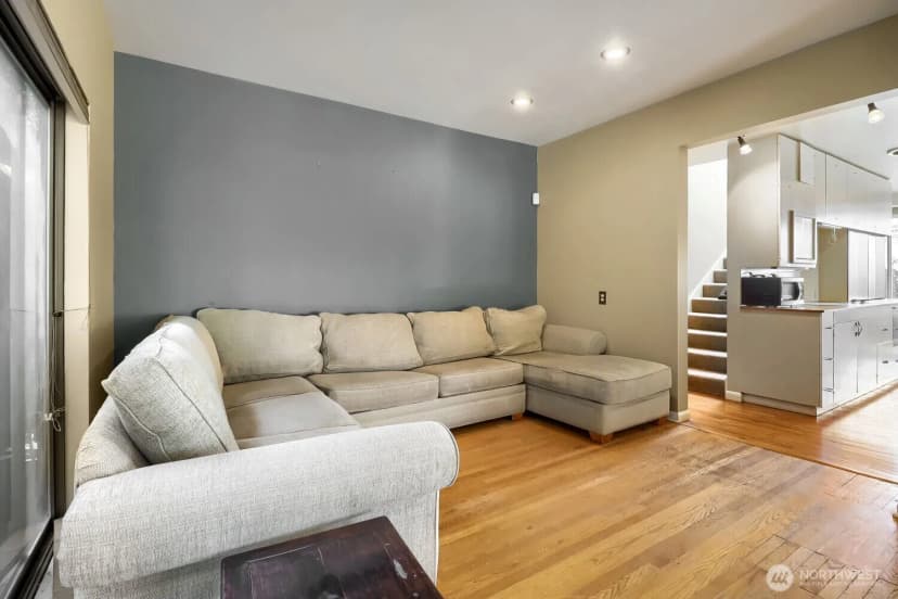 Property photo for 803 Ne 72nd Street, Seattle photo 9