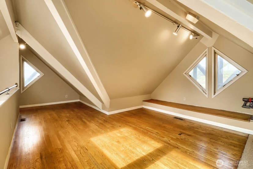 Property photo for 803 Ne 72nd Street, Seattle photo 28