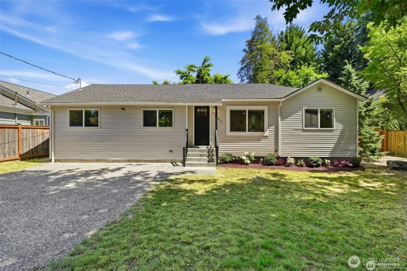 Property photo for 12042 14th Avenue Ne, Seattle photo 27