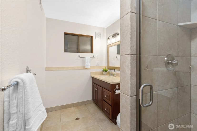 Property photo for 4130 156th Lane Se, Bellevue photo 34