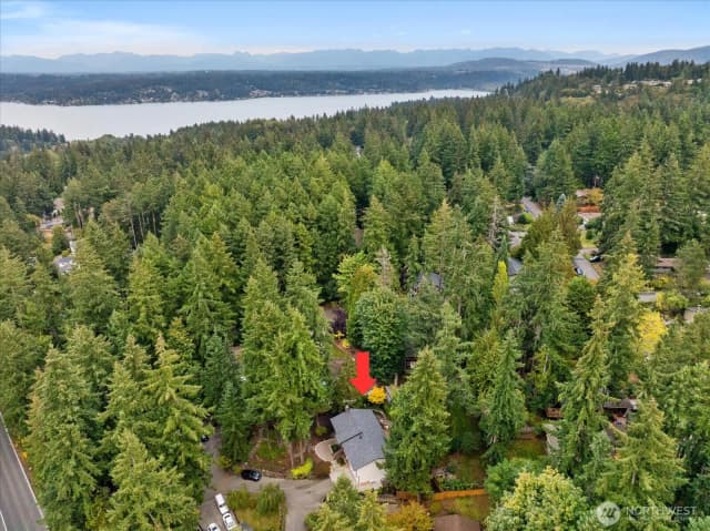 Property photo for 4130 156th Lane Se, Bellevue photo 4