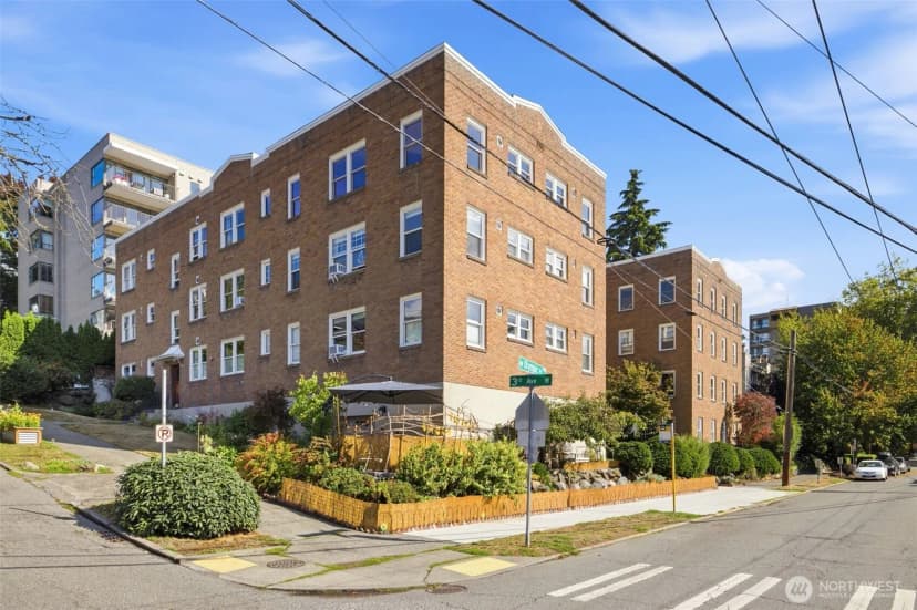 Property photo for 220 W Olympic Place #303, Seattle photo 3