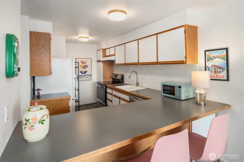 Property photo for 11239 Greenwood Avenue N #304, Seattle photo 11