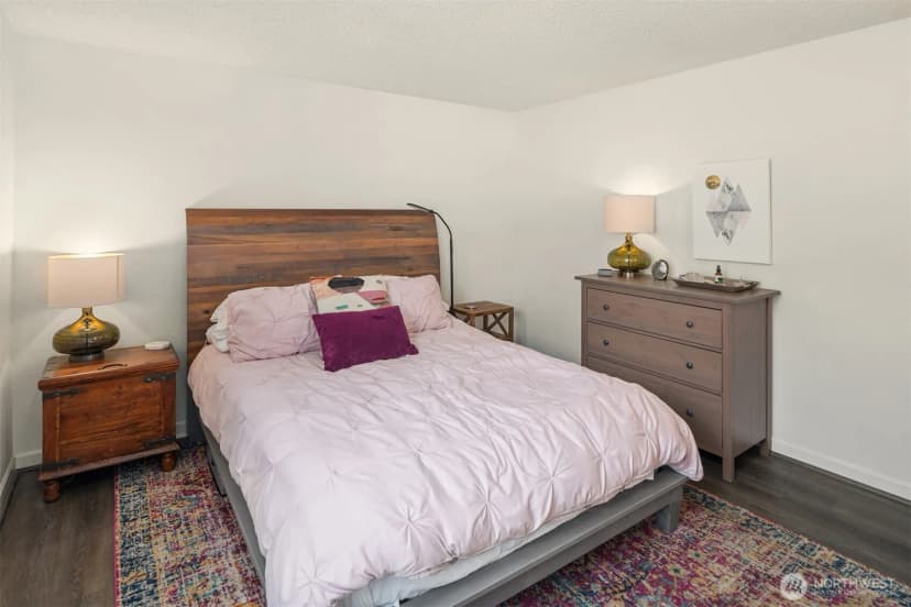 Property photo for 11239 Greenwood Avenue N #304, Seattle photo 18