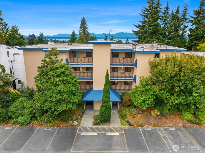 Property photo for 11239 Greenwood Avenue N #304, Seattle