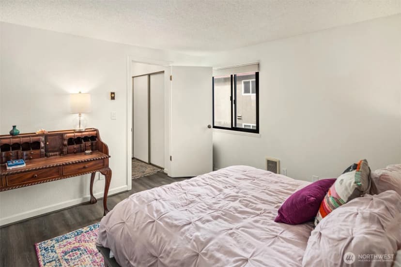 Property photo for 11239 Greenwood Avenue N #304, Seattle photo 19