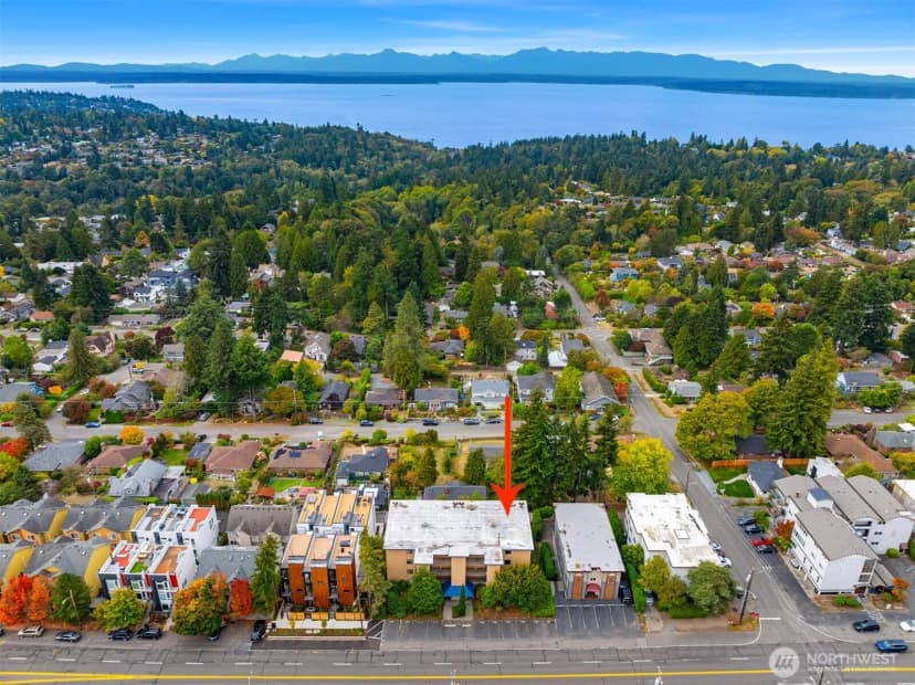 Property photo for 11239 Greenwood Avenue N #304, Seattle photo 2