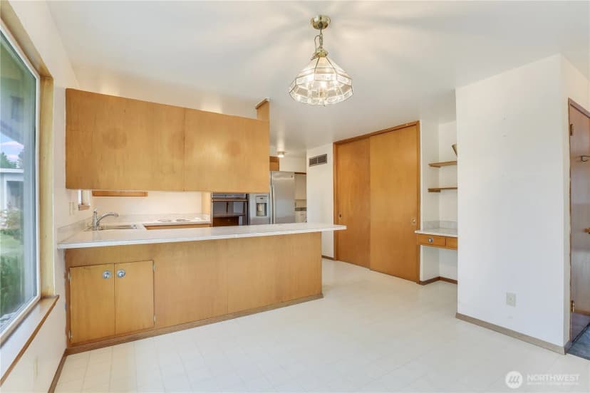 Property photo for 7320 33rd Avenue S, Seattle photo 12