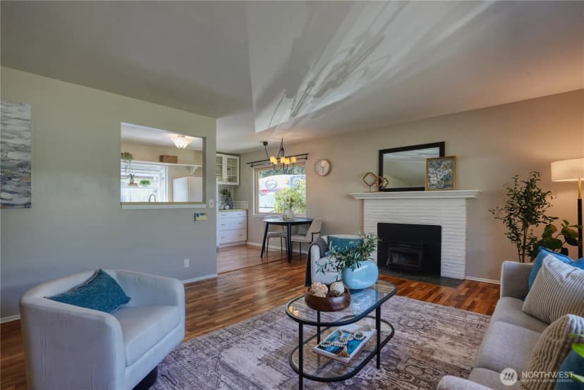 Property photo for 9016 12th Avenue Nw, Seattle photo 3