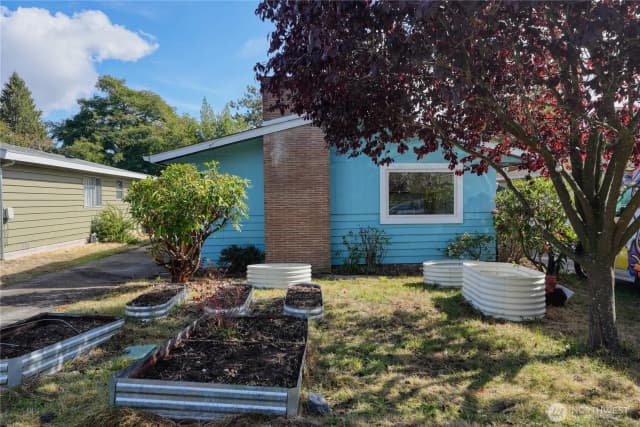 Property photo for 9016 12th Avenue Nw, Seattle photo 2