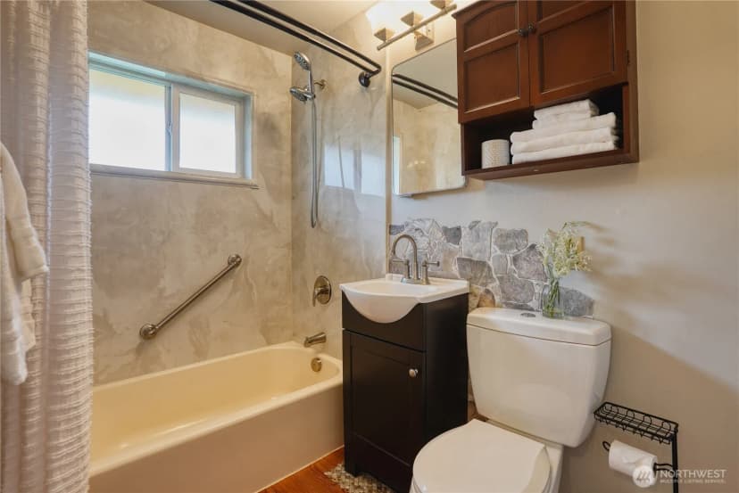 Property photo for 9016 12th Avenue Nw, Seattle photo 15