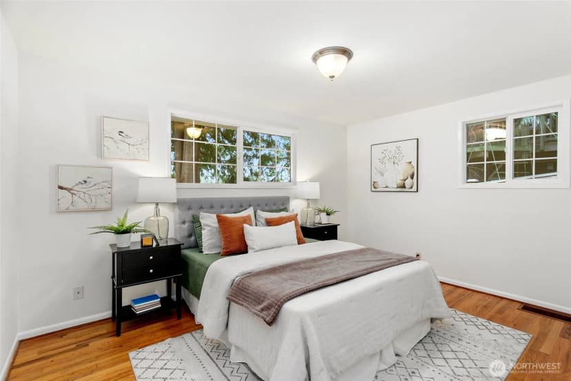 Property photo for 11357 25th Avenue Ne, Seattle photo 13