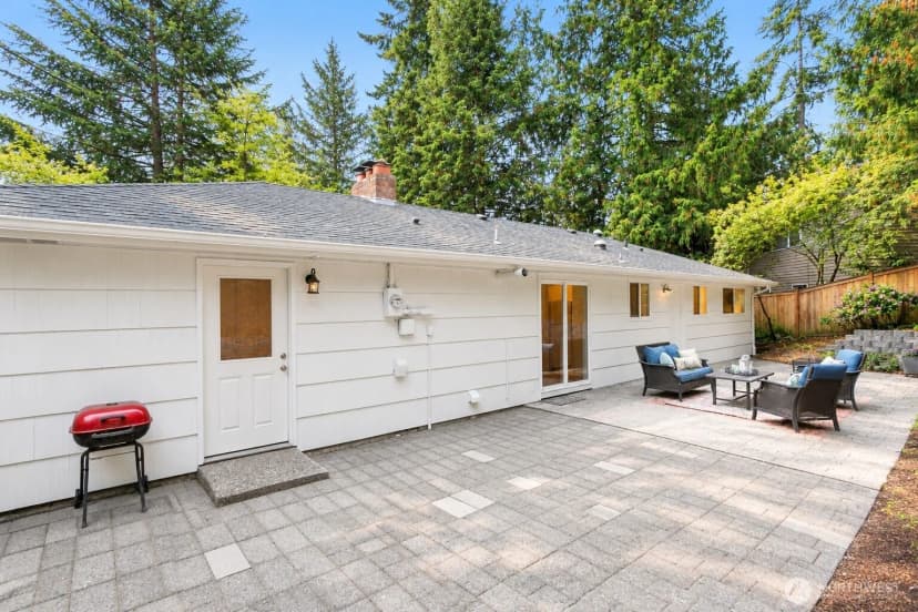 Property photo for 11357 25th Avenue Ne, Seattle photo 20