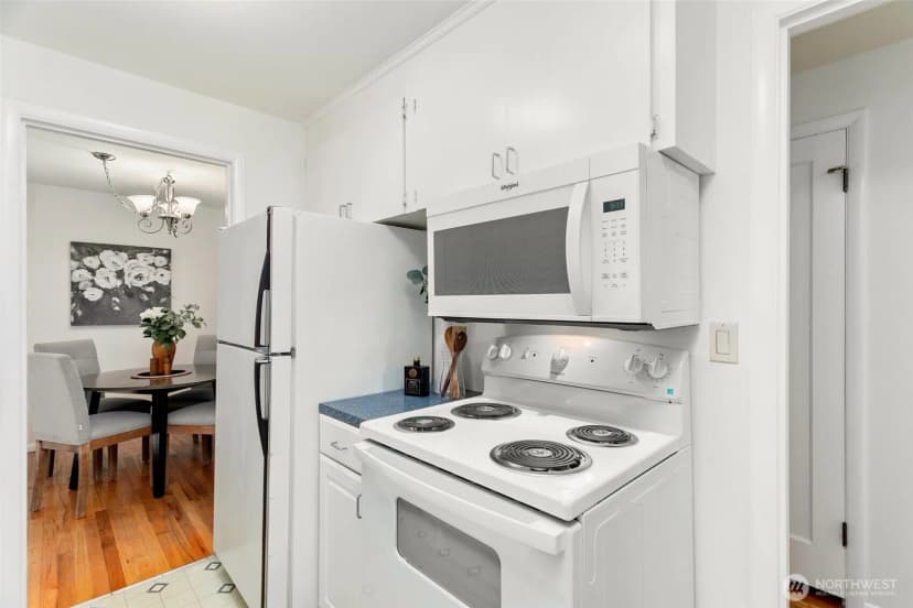 Property photo for 11357 25th Avenue Ne, Seattle photo 7