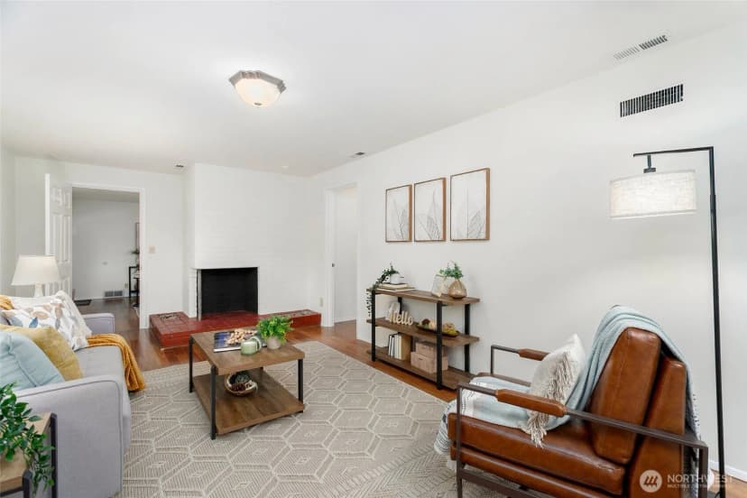 Property photo for 11357 25th Avenue Ne, Seattle photo 11