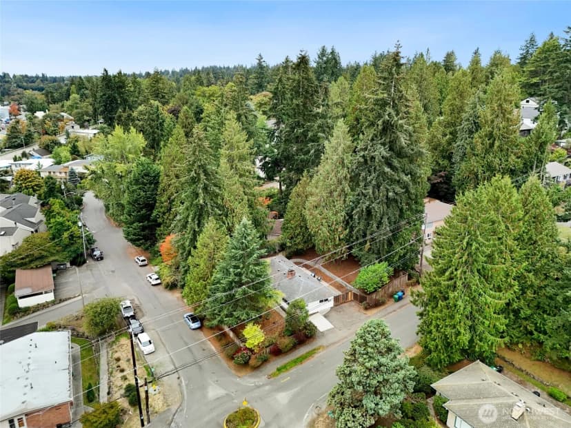 Property photo for 11357 25th Avenue Ne, Seattle photo 25