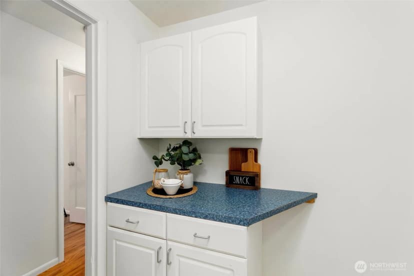 Property photo for 11357 25th Avenue Ne, Seattle photo 10