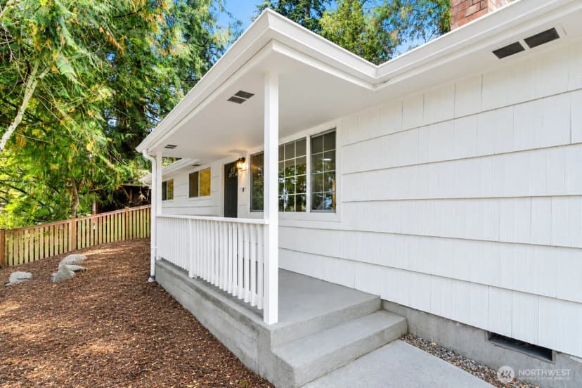Property photo for 11357 25th Avenue Ne, Seattle photo 23