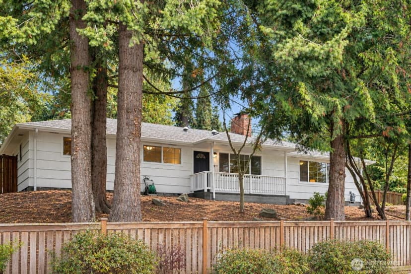 Property photo for 11357 25th Avenue Ne, Seattle photo 22