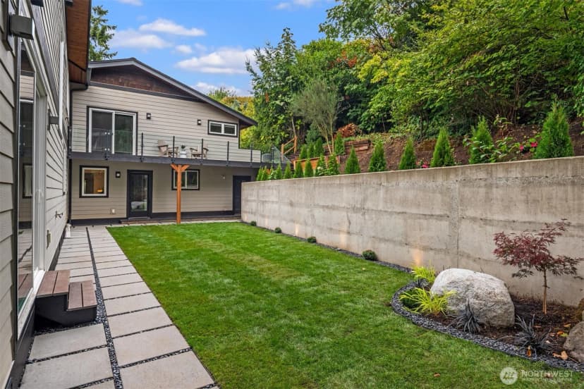 Property photo for 10229 Ne 59th Street, Kirkland photo 23