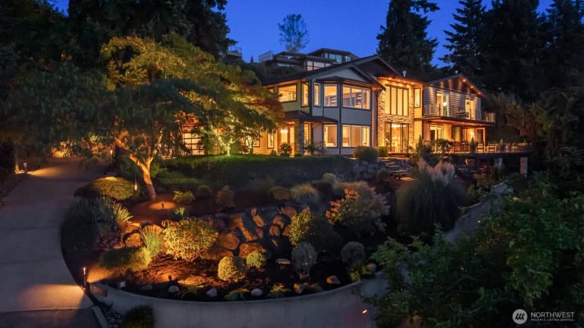 Property photo for 10229 Ne 59th Street, Kirkland