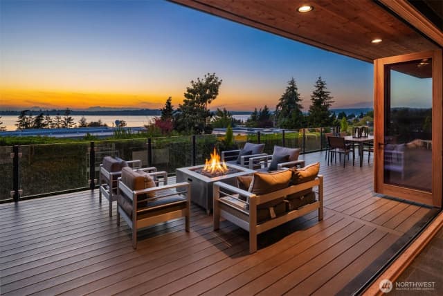 Property photo for 10229 Ne 59th Street, Kirkland photo 2
