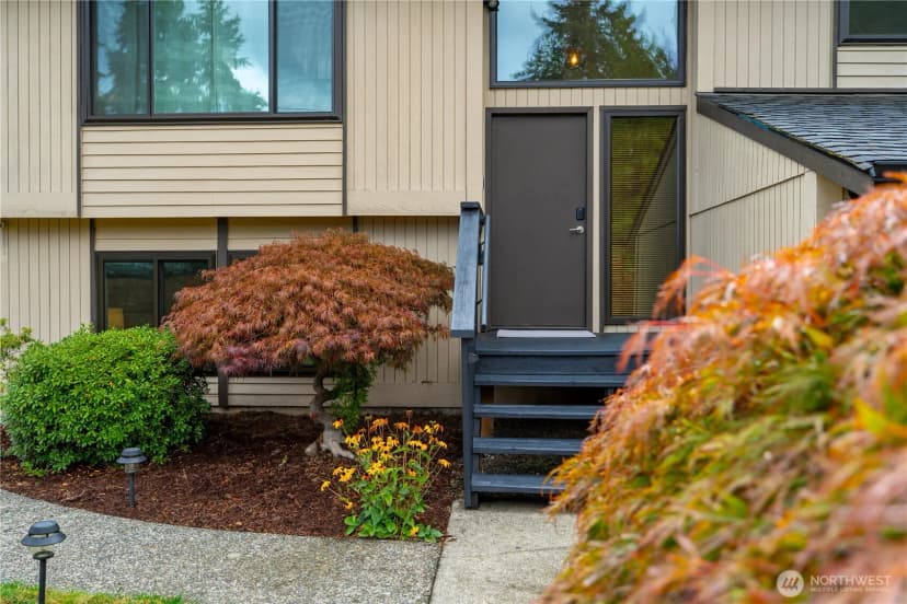 Property photo for 14322 Wallingford Avenue N, Seattle photo 5