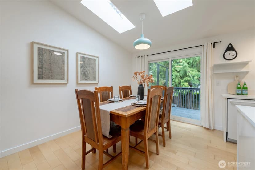 Property photo for 14322 Wallingford Avenue N, Seattle photo 15