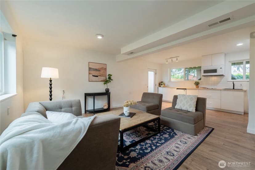 Property photo for 14322 Wallingford Avenue N, Seattle photo 24