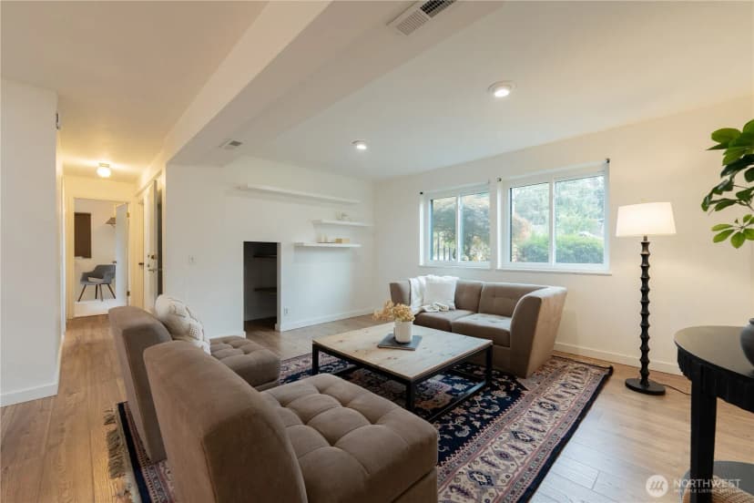 Property photo for 14322 Wallingford Avenue N, Seattle photo 22