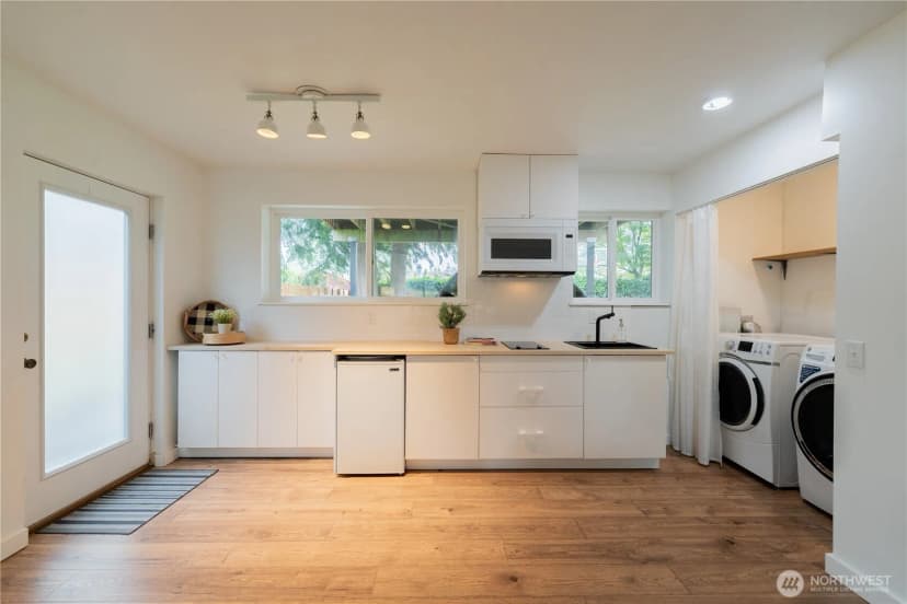 Property photo for 14322 Wallingford Avenue N, Seattle photo 25