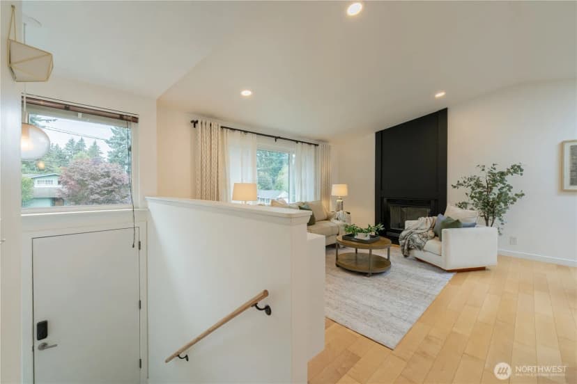 Property photo for 14322 Wallingford Avenue N, Seattle photo 7