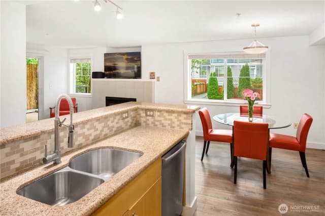 Property photo for 107 20th Avenue #209, Seattle photo 4