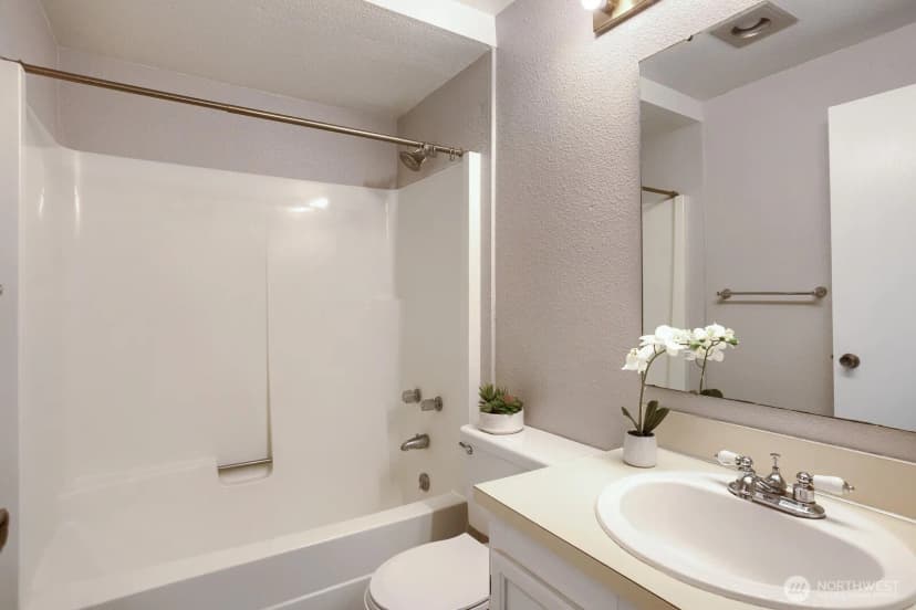 Property photo for 8812 20th Avenue Ne #a107, Seattle photo 7