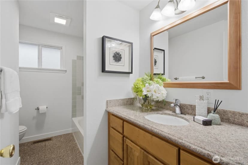 Property photo for 2406 166th Ave Ne, Bellevue photo 15