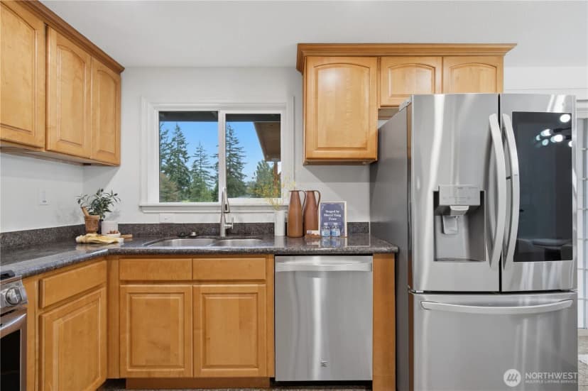 Property photo for 2406 166th Ave Ne, Bellevue photo 12